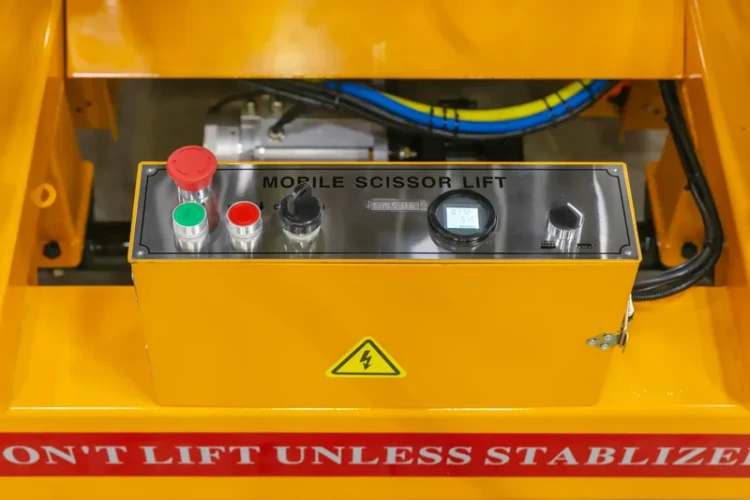 Подъемник ножничный самоходный SJY-0.3-13A (300 кг; 12,8 м) SMARTLIFT