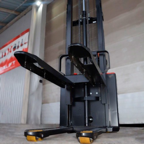 Самоходный штабелер OXLIFT AX12 3500 мм 1200 кг