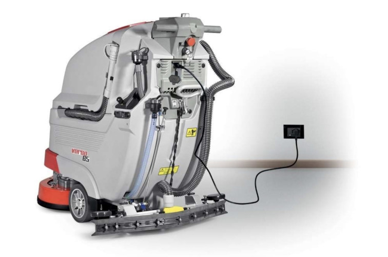 Поломоечная машина COMAC Versa 65 BT